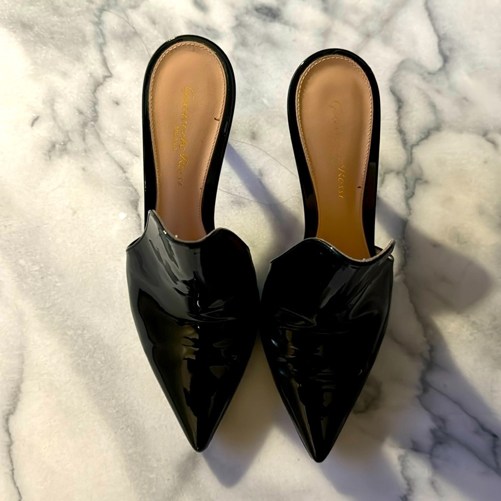 GIANVITO ROSSI Pointed Mule Pump Size 37